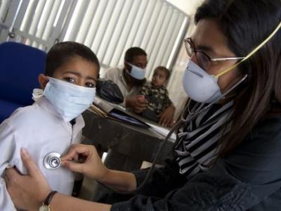 Child with TB and doctor