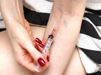 Female injection drug user