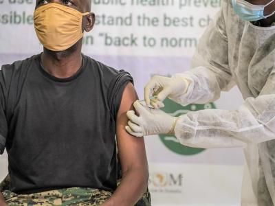 Ugandan soldier getting vaccinated
